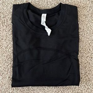 Lululemon Swiftly Breathe short sleeve